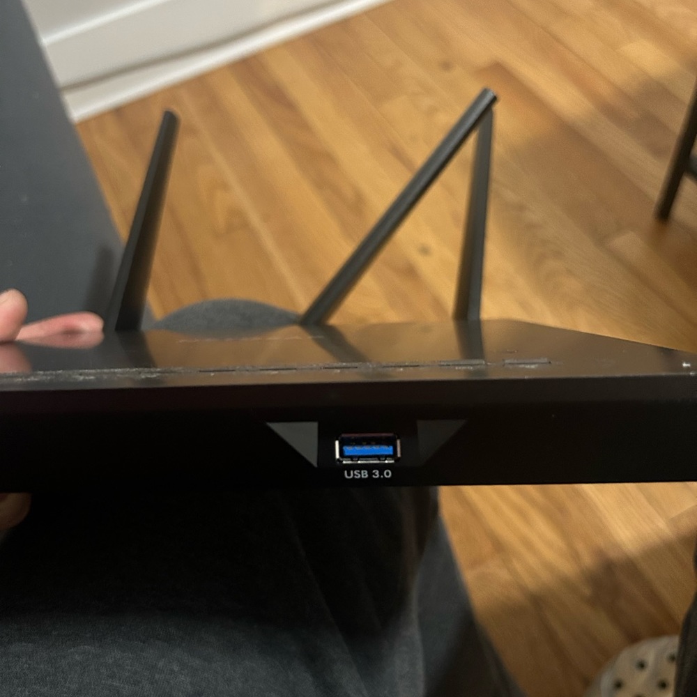 NETGEAR Nighthawk
AC1900 Smart WiFi Router - Picture 6 of 6